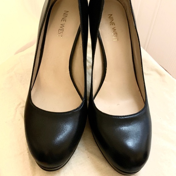❌SOLD❌ Nine West black leather pumps - Picture 4 of 6